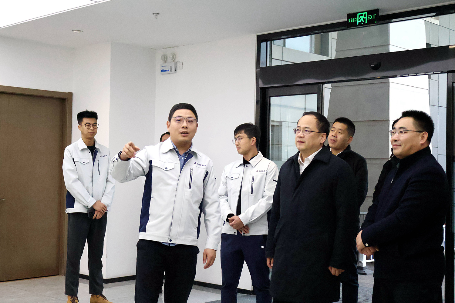 历城区续明区长一行莅临香蕉视频走访调研