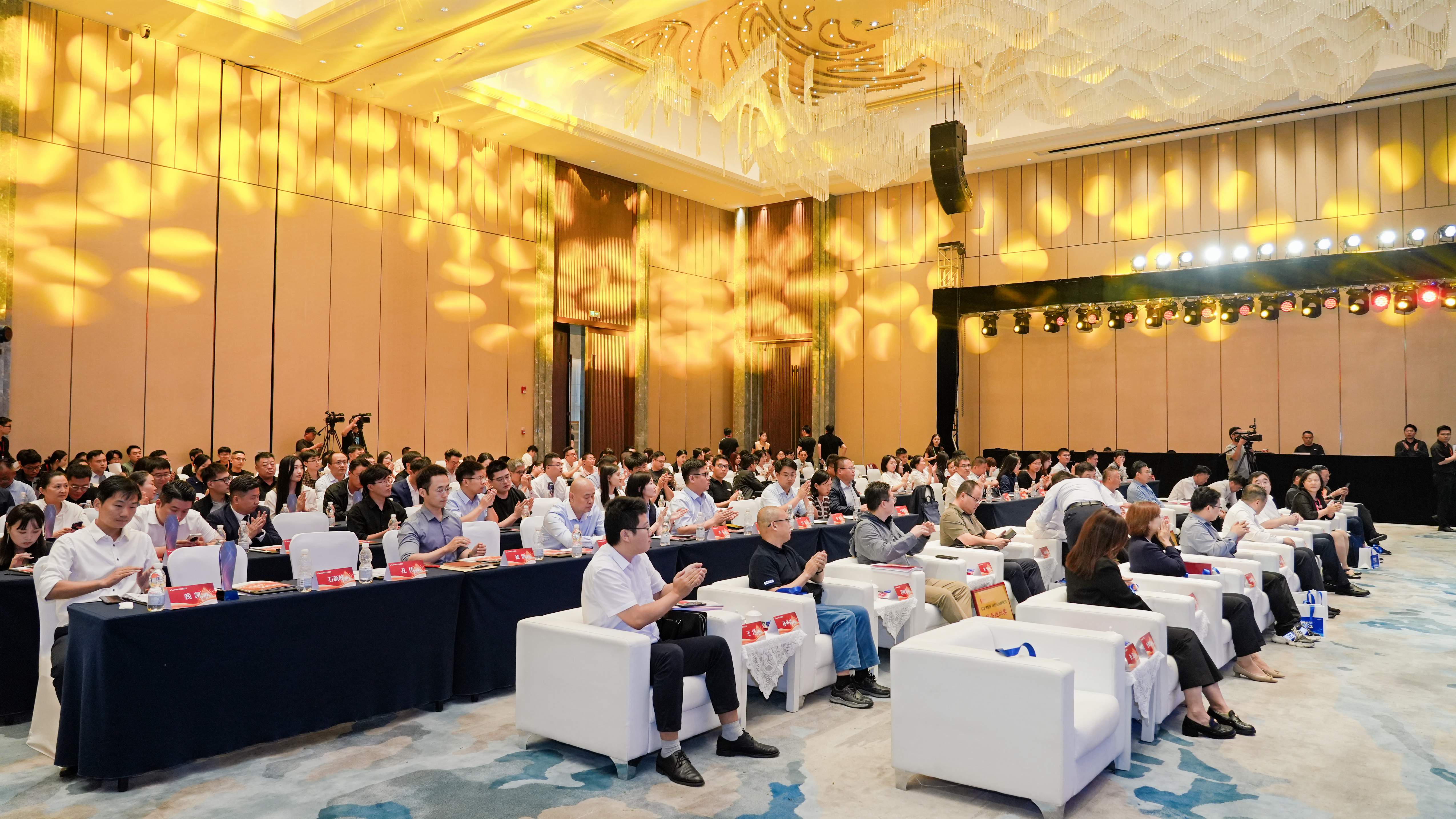 微信图片_20240927104321_副本